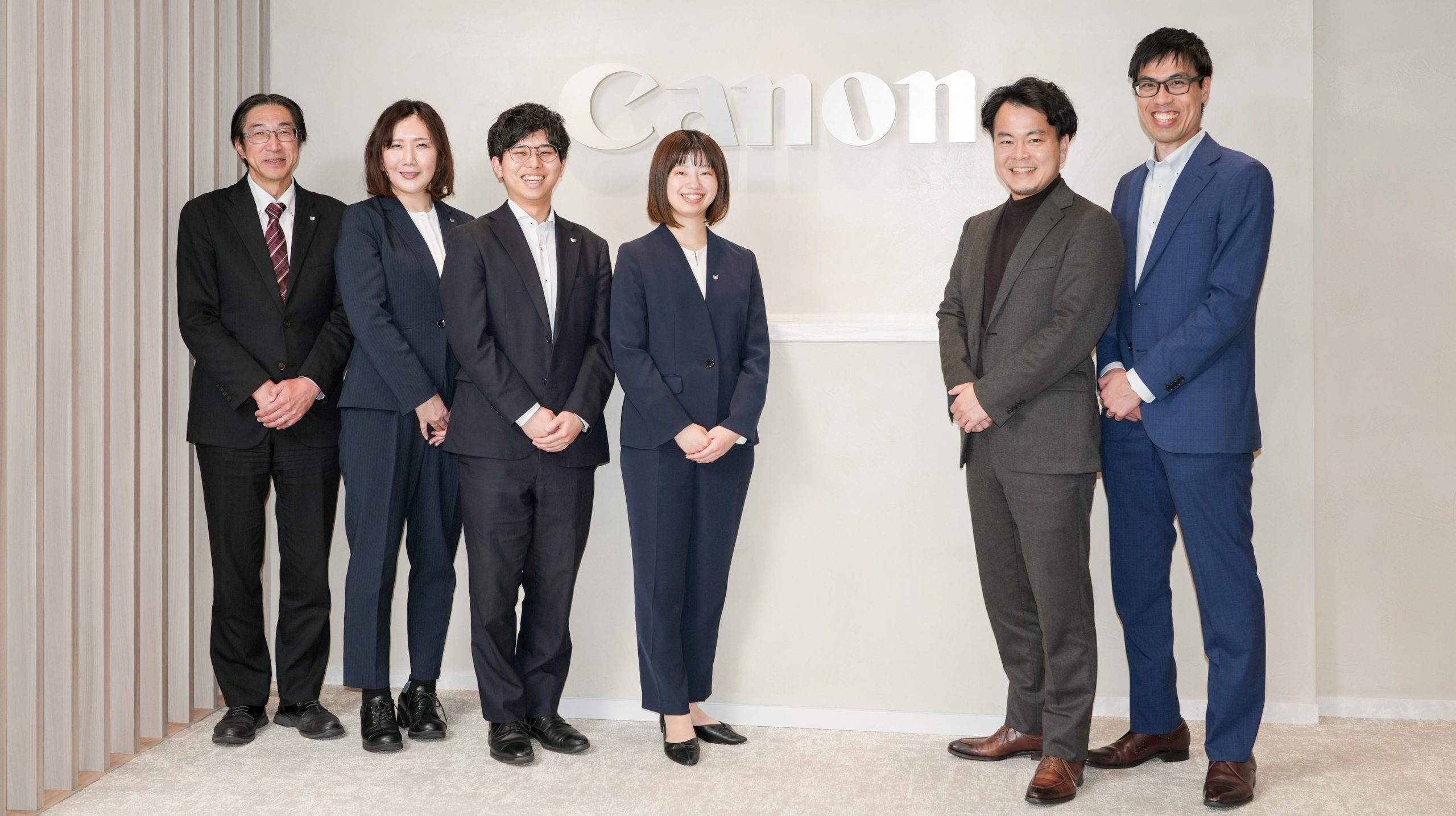 未経験から、マーケティング体質の組織へ。<br>知識提供だけでなく、学び・教え合う文化もサポートした「DX BOOSTER」とは？